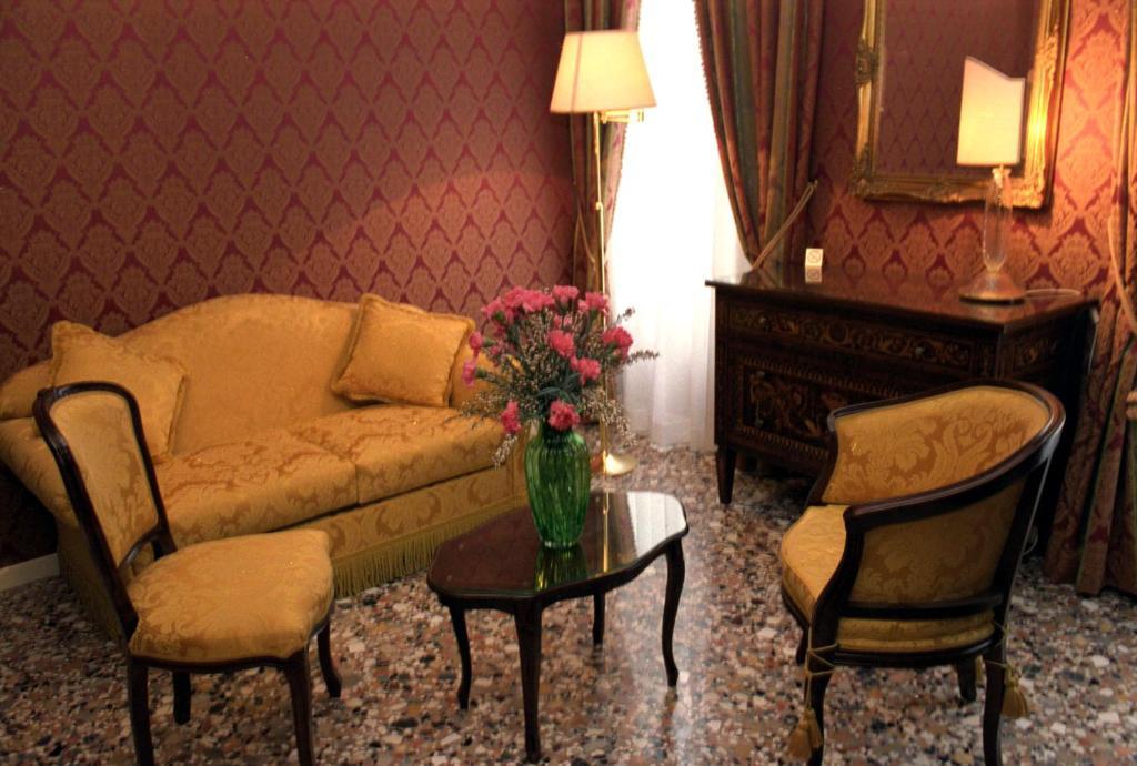 Casa Pisani Canal Венеция Номер фото
